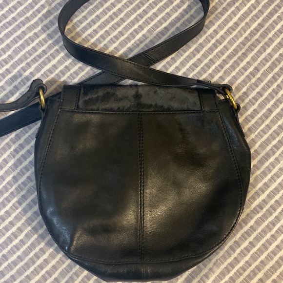 EUC Black Fossil Crossbody Bag - Picture 4 of 8